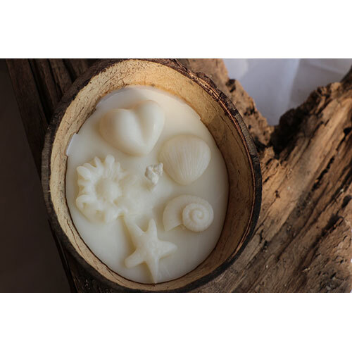 Coconut Shell Aroma Candle - 100% Soy Wax, Handmade Design | Elegant White Hue For A Serene Ambiance