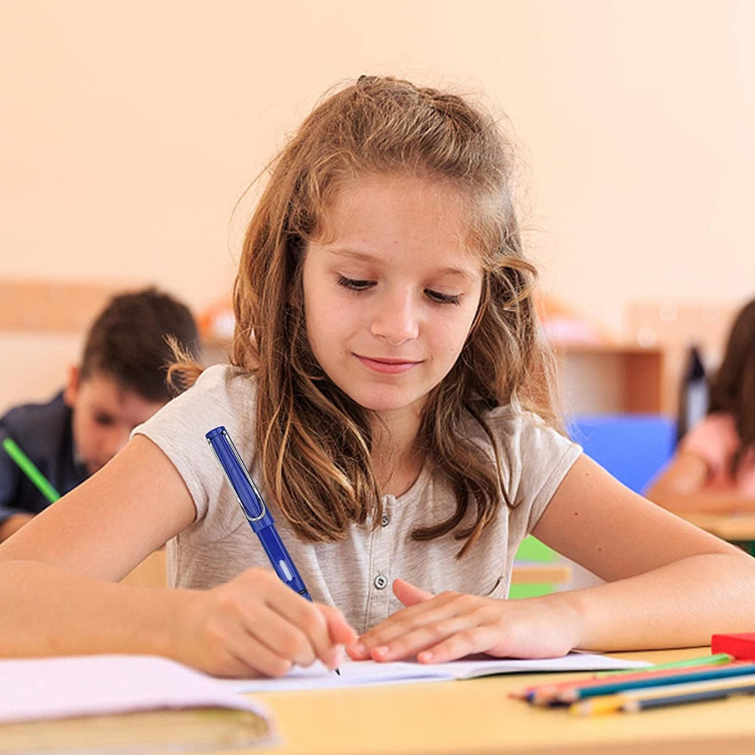 Art Infinity Pencil - Material: Plastic