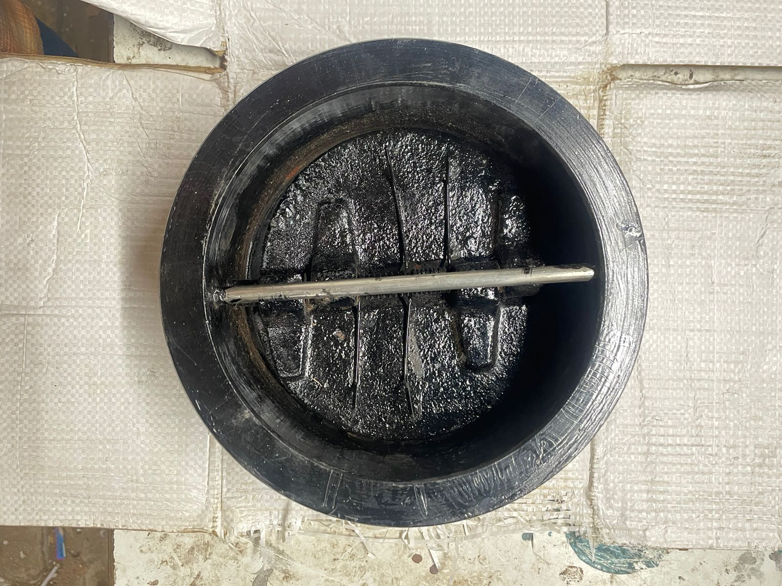 Dual Plate Non Return Valve - Color: Black