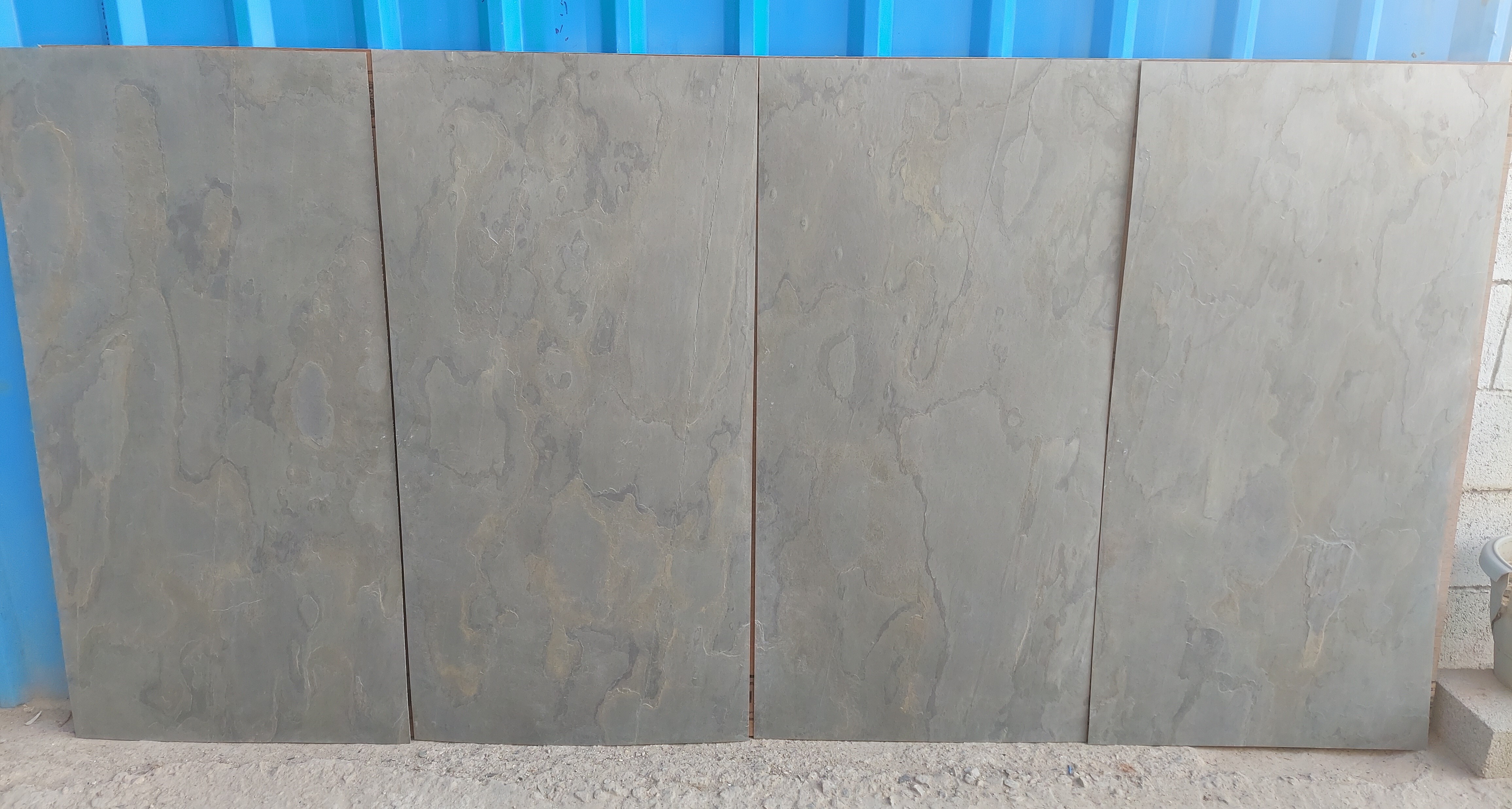 Slate California Gold Flexible Stone Veneer - Size: 1220x610 Mm