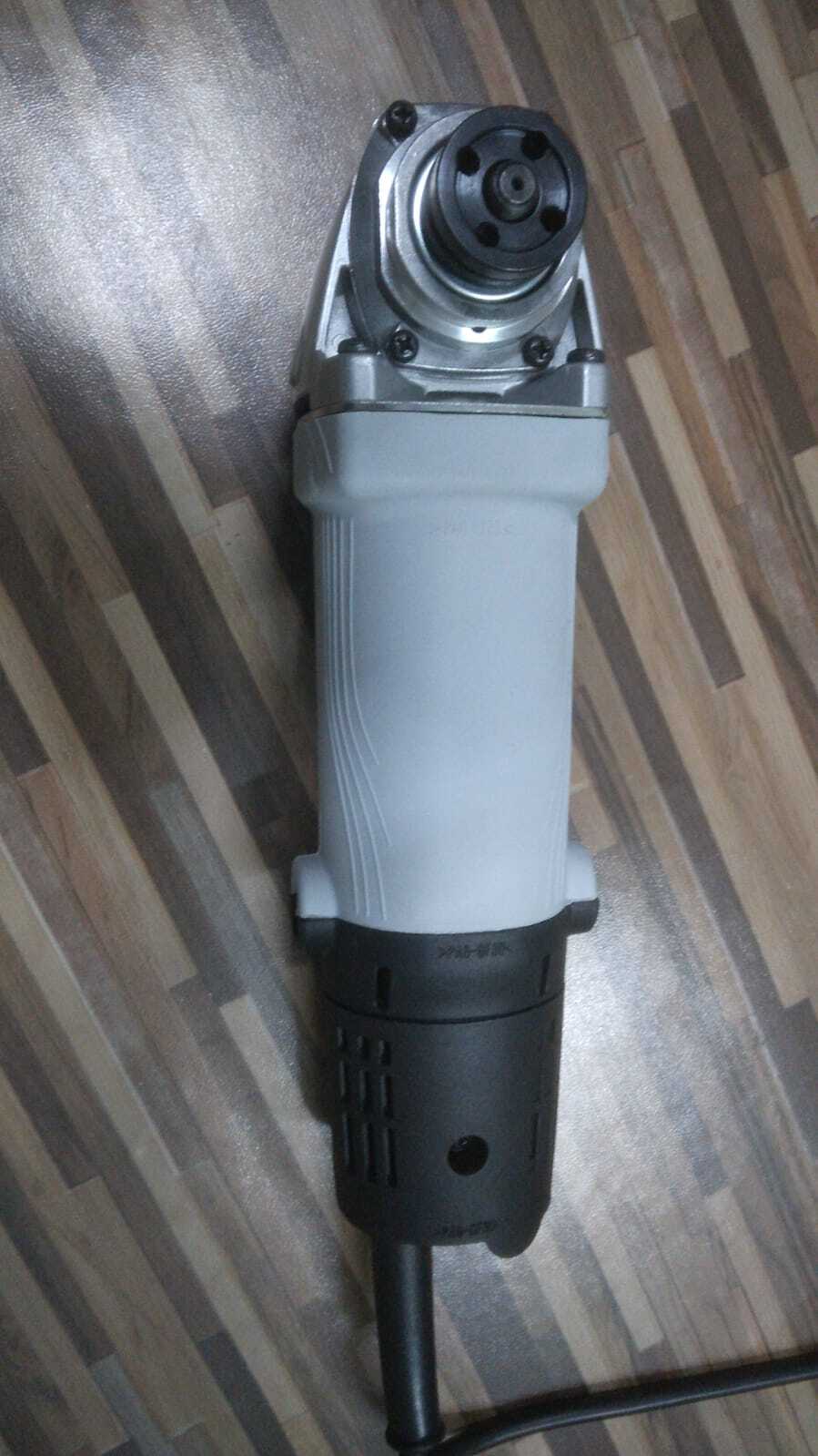 Silver Angle Grinder Pda 100m 715w