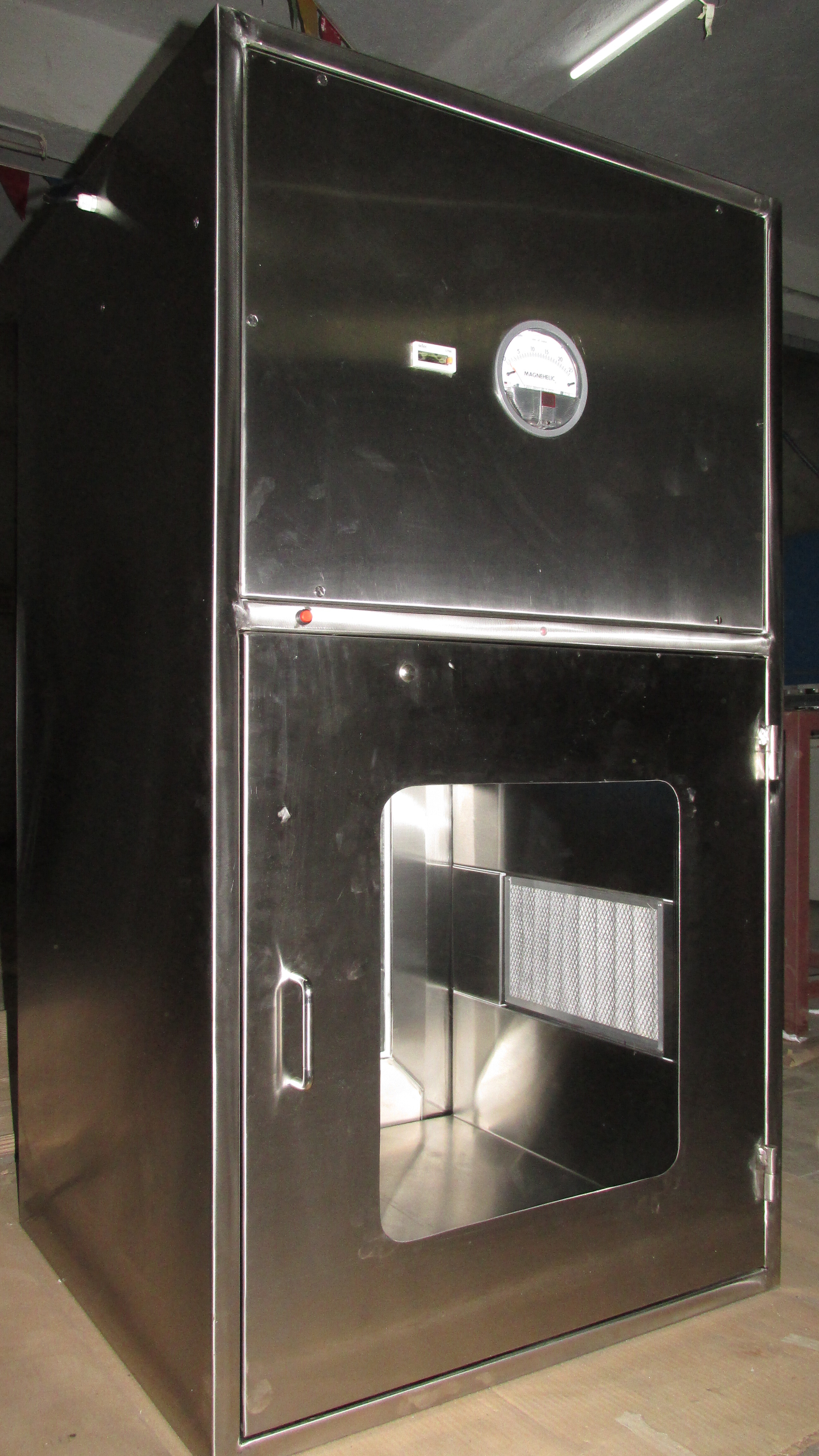 Steriletech Tm Dynamic Pass Box - Complete Ss304, 1200mm Height X 1050mm Width | Class 100 Cleanliness, Vertical Airflow, 90 Fpm Downflow Velocity, 1 Year Warranty