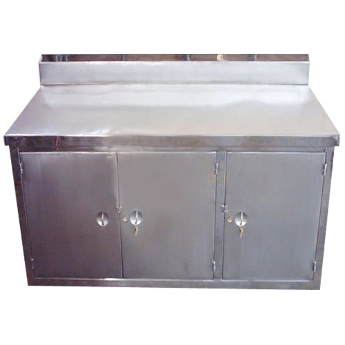 Ss Table With 3 Drawers & 3 Lockers