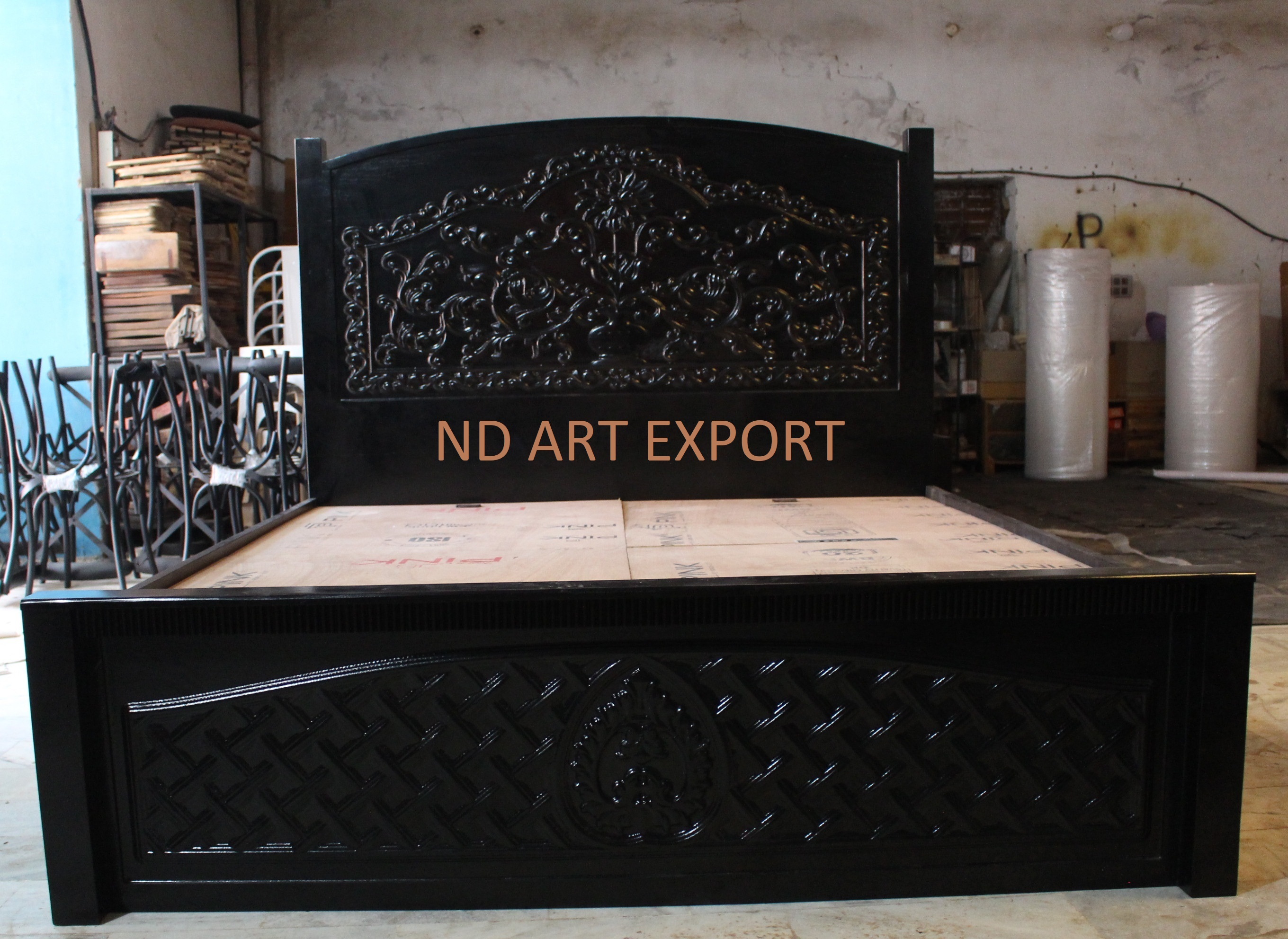 Solid Sheesham Wood Bed With Carving Work - Artwork: Handmade