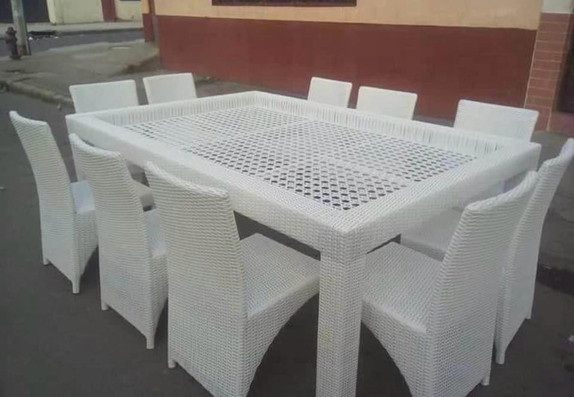 Outdoor Rattan Table & Chairs - Application: Garden