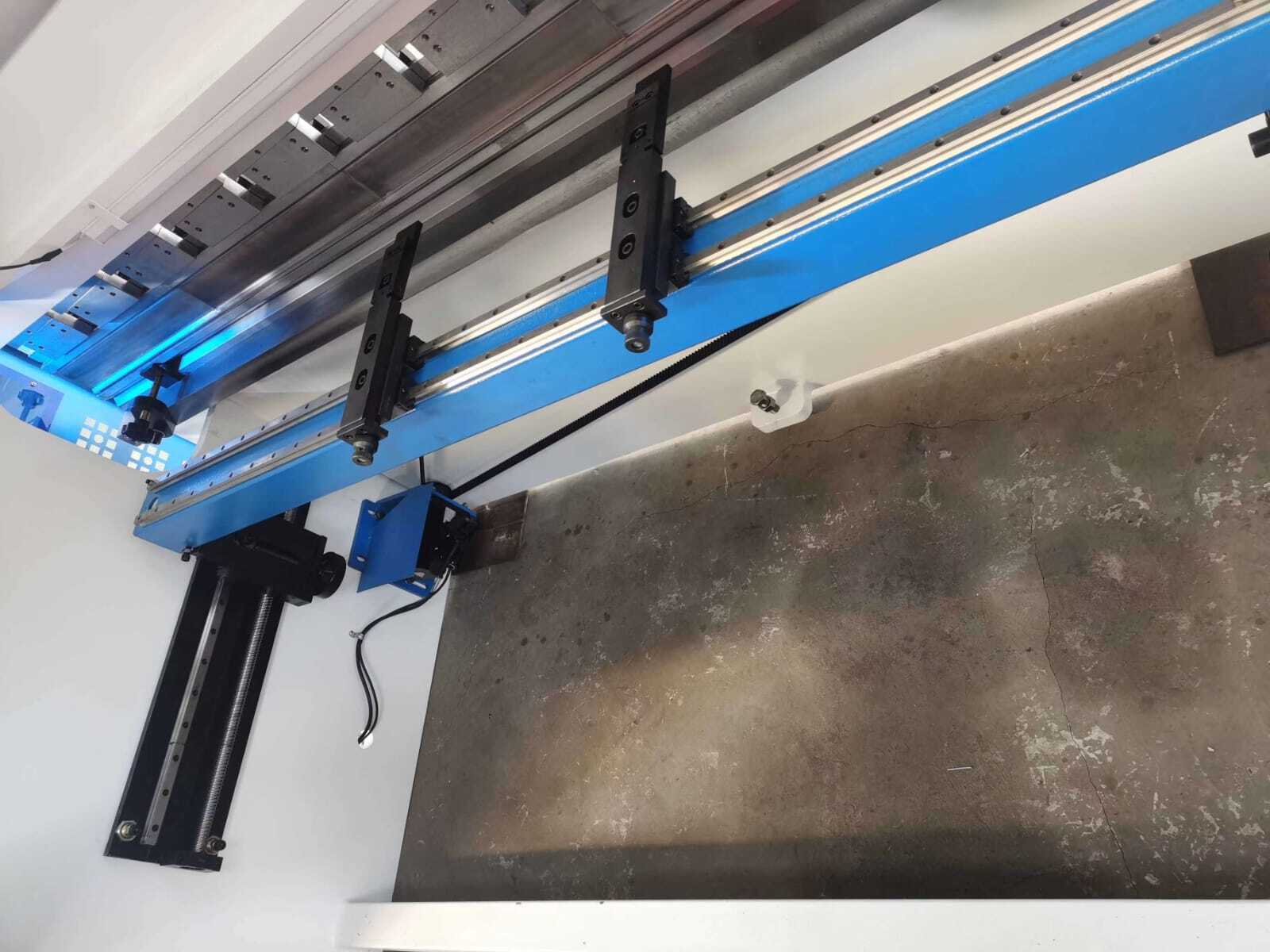 Cnc Press Break Machine - Metal Fabrication Excellence | Laser Type: Other, Cooling Mode: Other, Dxf Graphic Format Supported