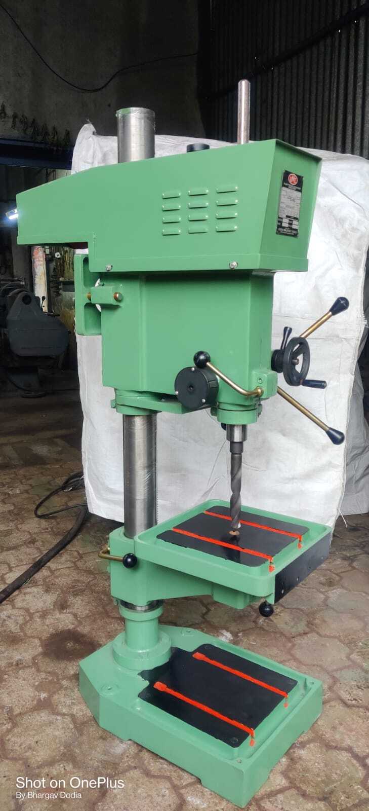 32mm Fine Feed Pillar Drill Machine - 1465l X 740d X 400w Mm, Green Color, 3 Phase 1.5 Hp Motor, 105-2651 Rpm Spindle Speed, 330x330 Mm Table Size, Manual Control System, 4 T-slots, 190 Kg Weight