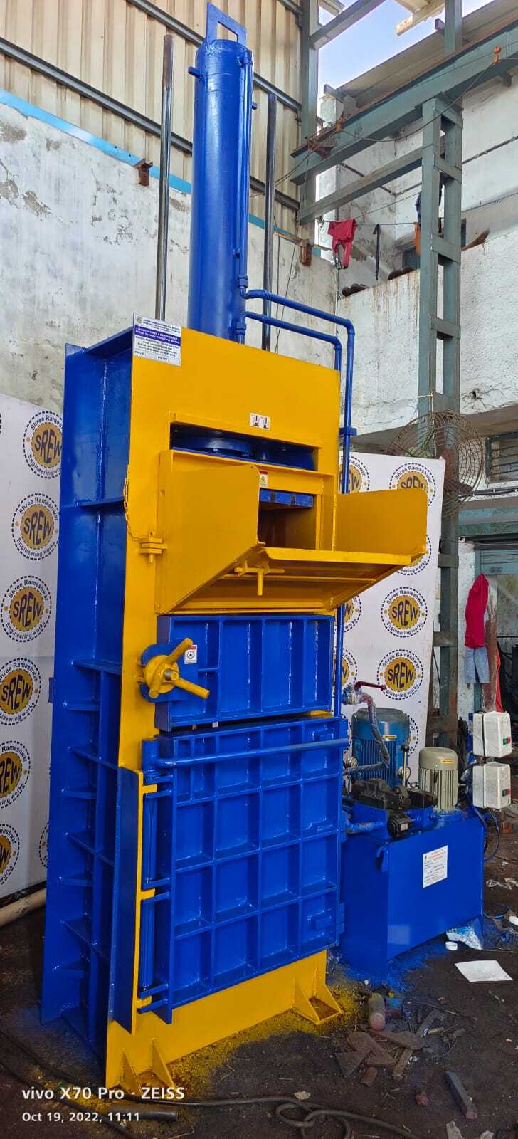 75 Ton Paper Baling Machine - Color: Blue & Yellow