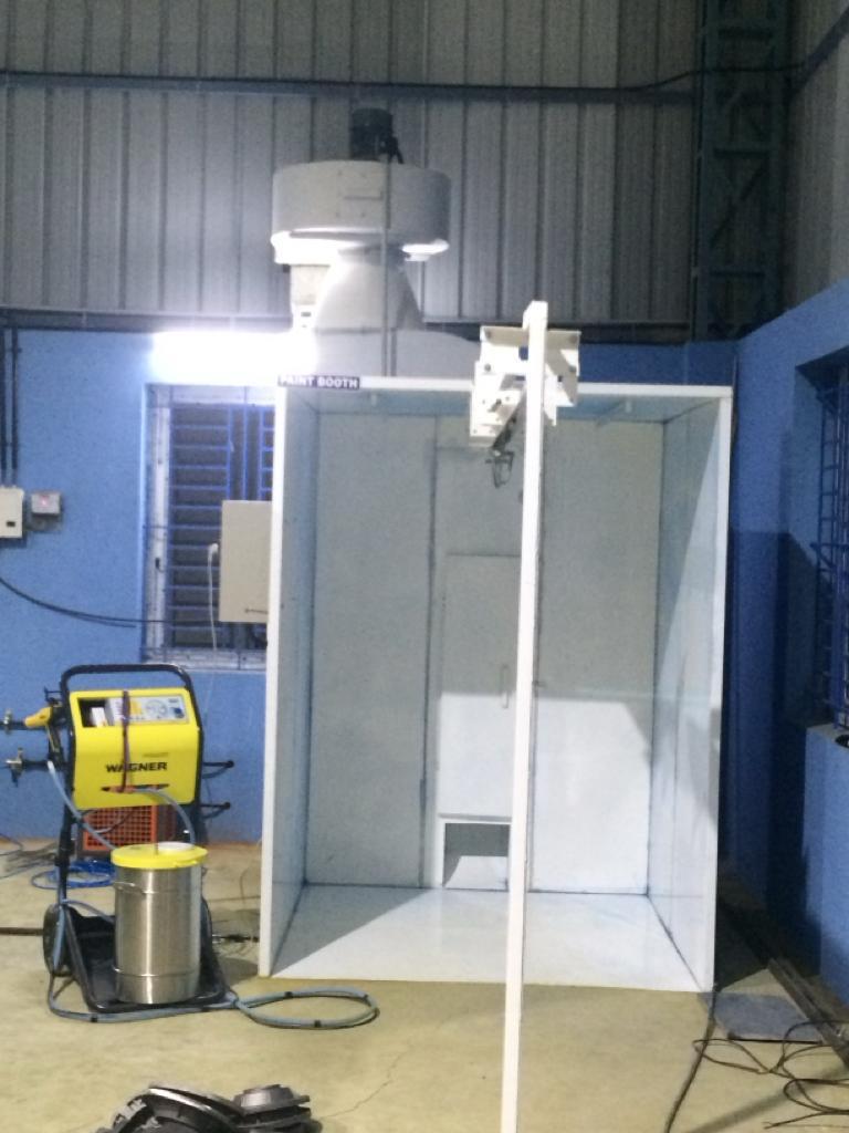 Spray Booth Equipment - Portable Enclosed Design, 220v Electric Power, Advanced Cyclone Filter Technology, Dust Collection System, 1-year Warranty