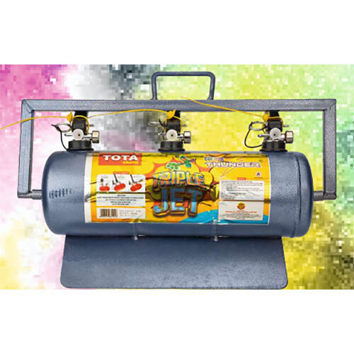 टोता थंडर ट्रिपल जेट