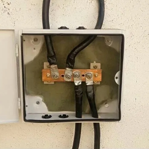 Test Links For Earthing - Polished Round Design | White Color, Industrial Application