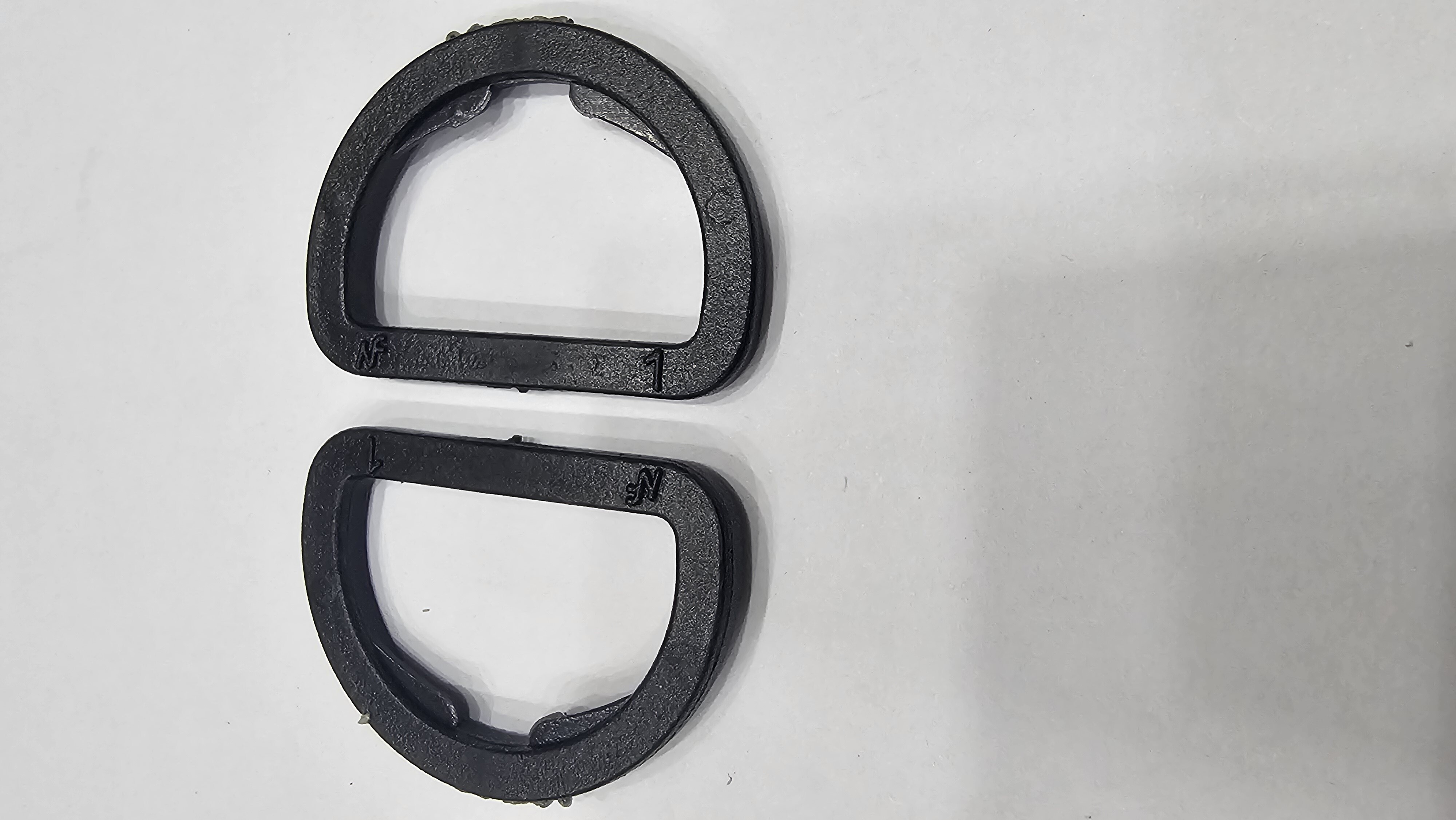 Nf0068 Flat D - Plastic 1 Inch | Versatile Fastening Solution For School Bags Durable Design For Reliable Grip And Performance