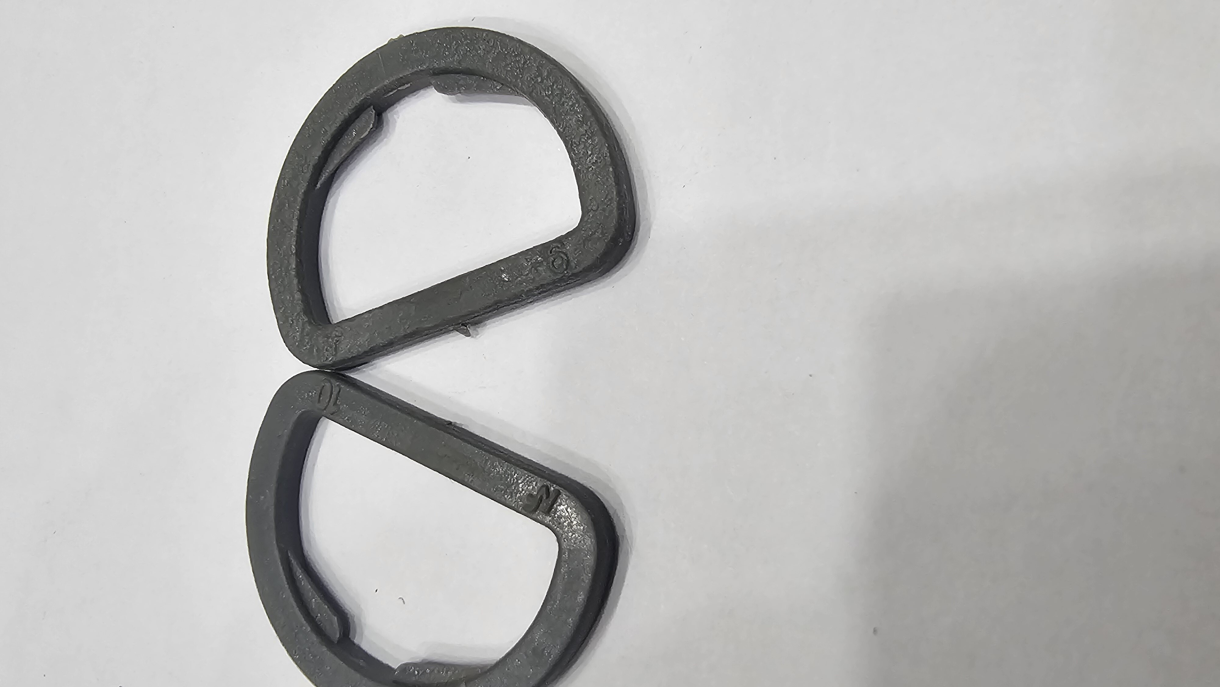 Nf0068 Flat D - Plastic 1 Inch | Versatile Fastening Solution For School Bags Durable Design For Reliable Grip And Performance