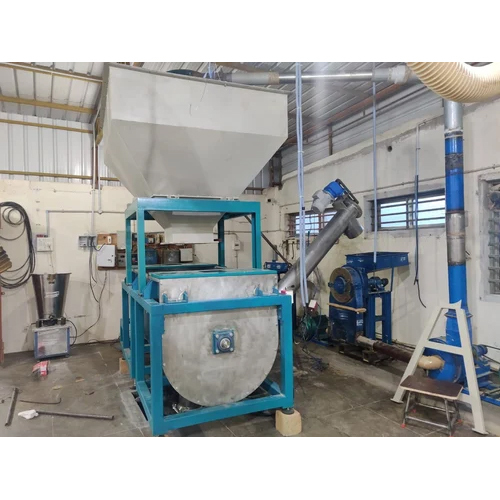 Powder Transfer Conveyors - Mild Steel, Colour Coated Finish | Wheel Conveyor with 180 m/m Speed for Packing Industries, Warranty Included