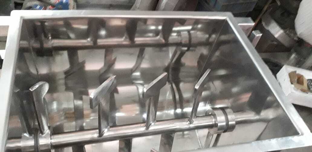Ss Ribbon Blender - Capacity: 1000 Liter/day