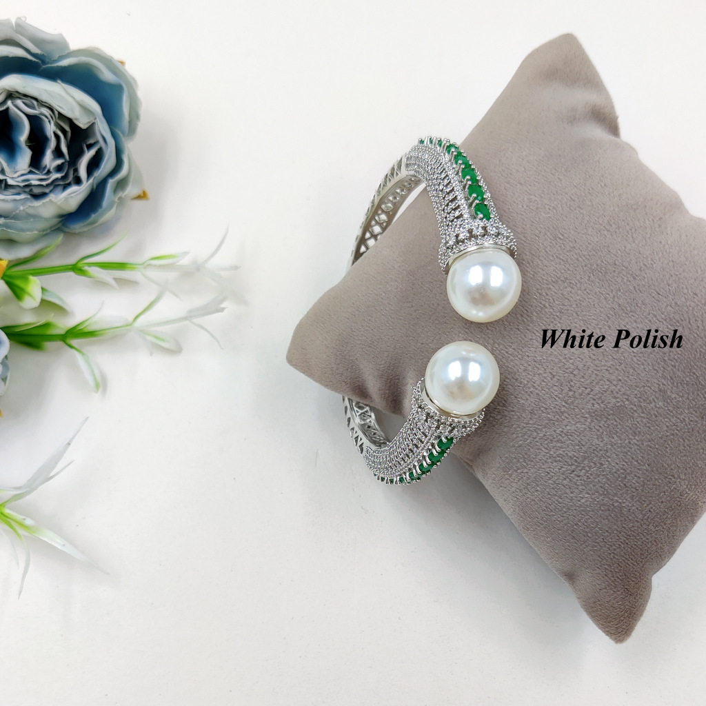 New Fashionable Pearl Designer American Diamond Bracelet - Gender: Women