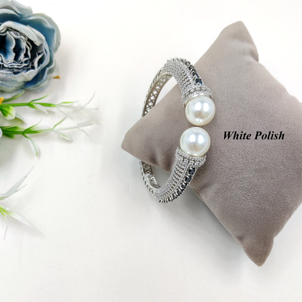 New Fashionable Pearl Designer American Diamond Bracelet - Gender: Women