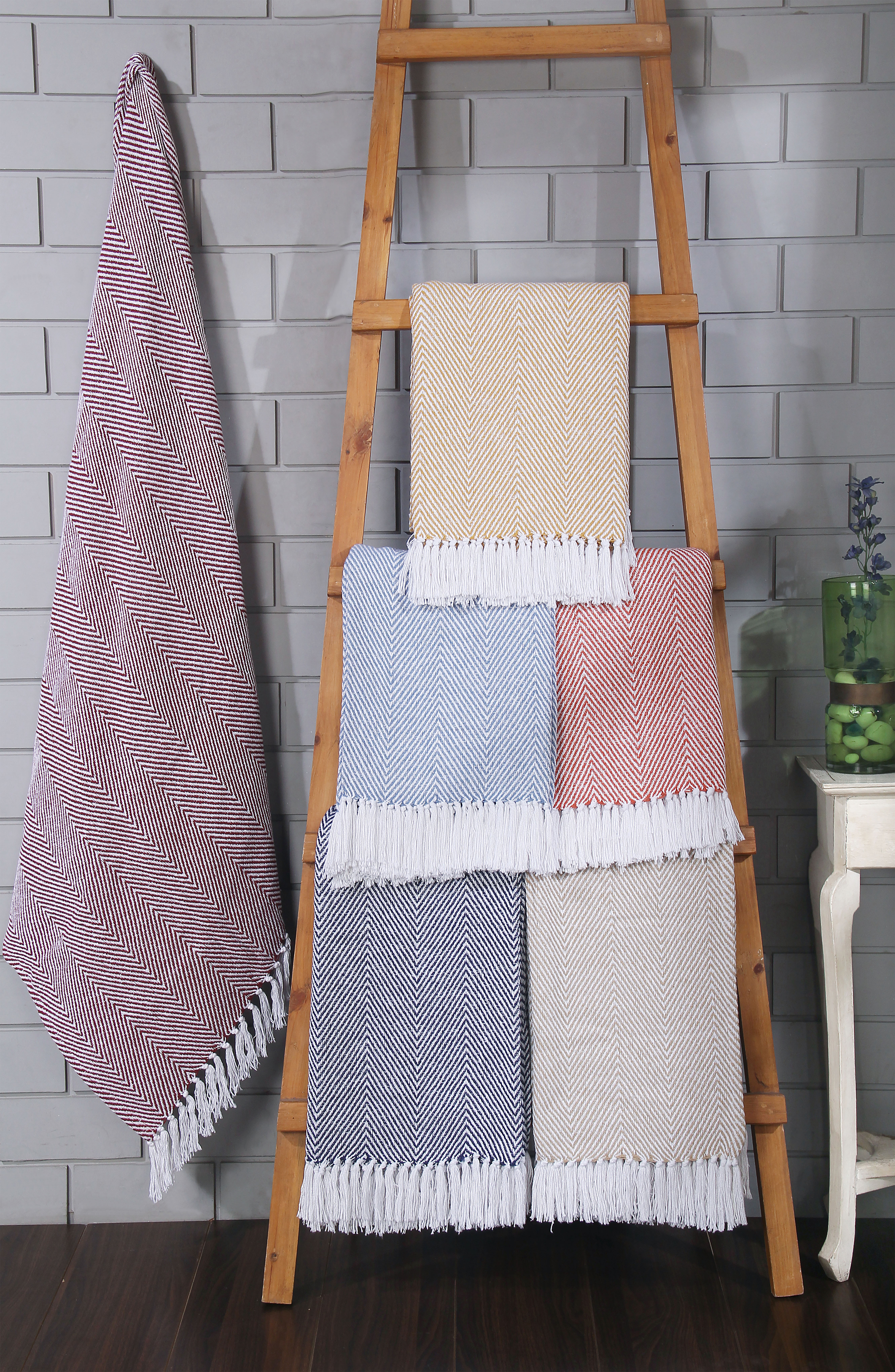 Beige | Black | Burgundy | Mustard Yellow | Rust Brown | Coffee | Aqua Blue | Navy | Green | Sage | Hunnter | Pink | Orange Cotton Woven Chevron Throw Blankets