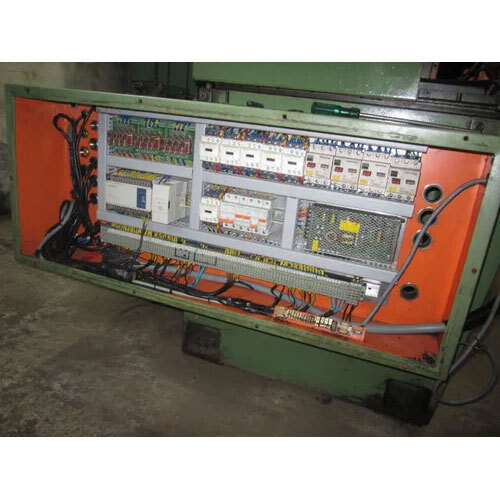 Automatic Gear Hobbing Machine - Used Condition, Green Color | Designed For Industrial Applications