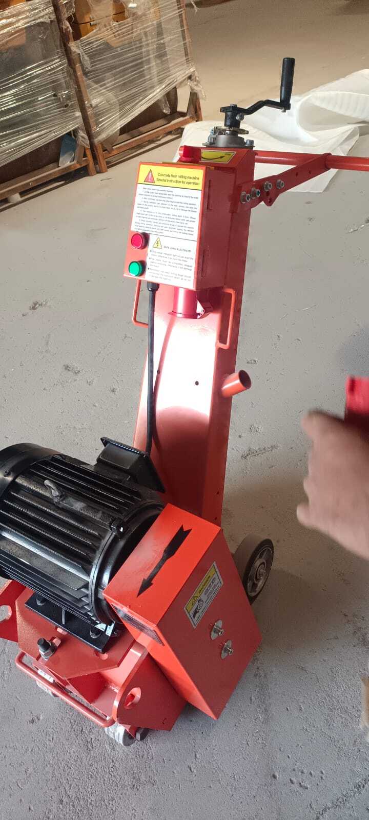 Scarifier Machine - 7.5kw Power, 250mm Milling Width | Manual Control, Clears Debris From Hard Surfaces