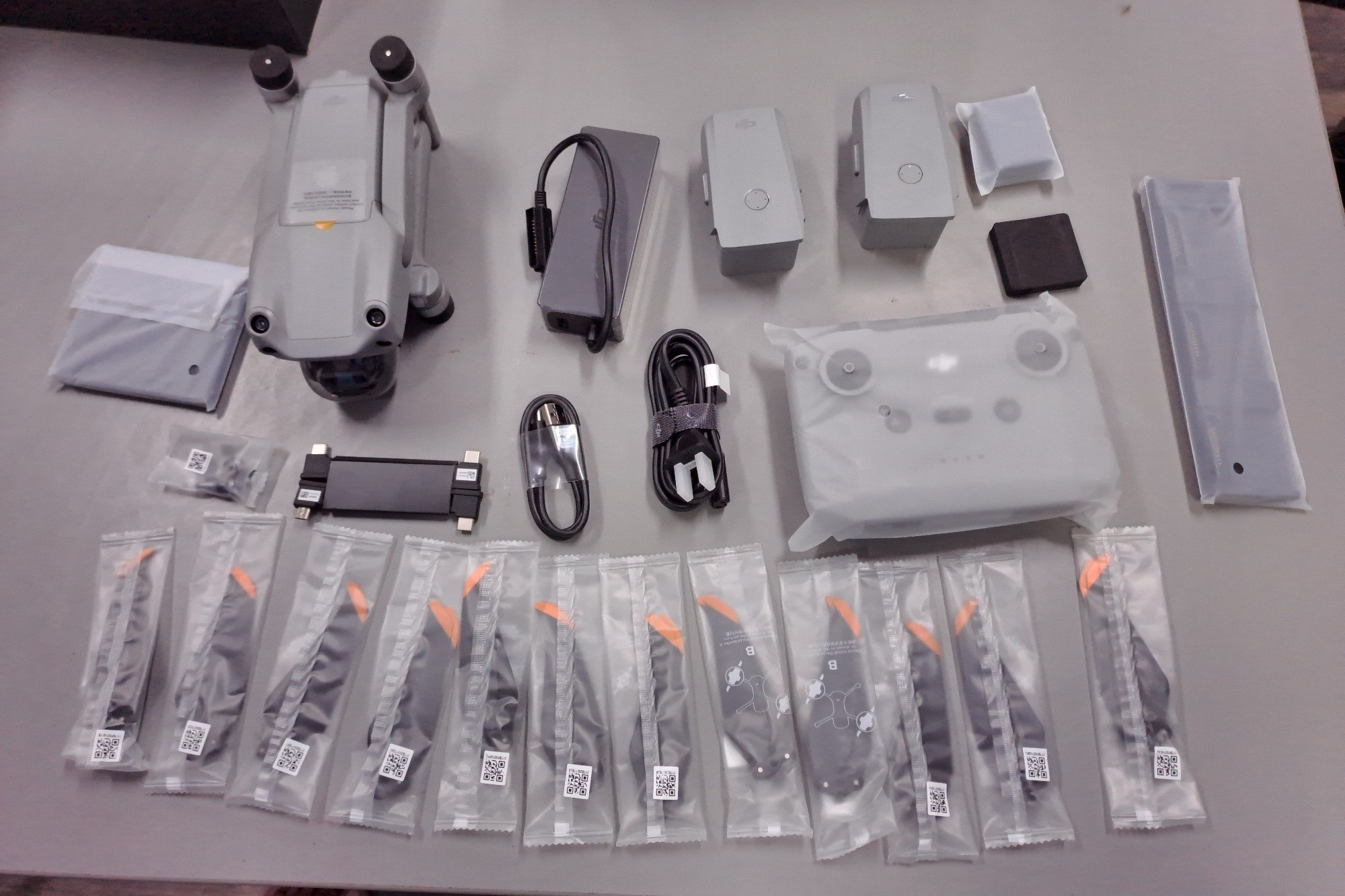 Dji Air 2s Drone With Combo - Camera Pixels: 20 Megapixel (Mp )