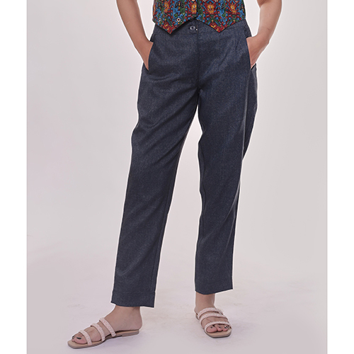 चारकोल ग्रे प्लीटेड Trouser