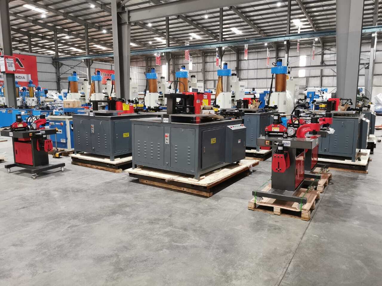 Bus Bar Bending Cutting And Punching Machine - 220-440 Volt Power, Automatic Industrial Usage