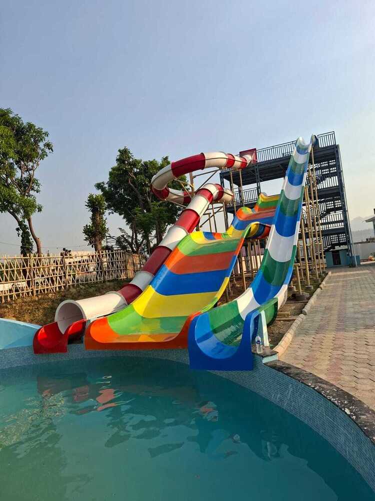 Body Slide - Dimension (L*W*H): 25Ft X 18Ft X 15Ft Foot (Ft)