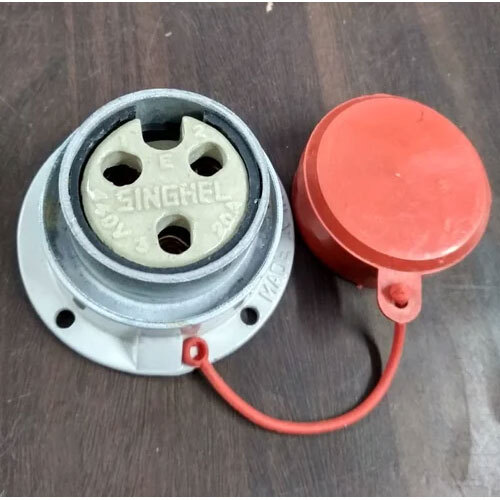पॉर्सेलीने 20a 440v धातु कलेड सॉकेट