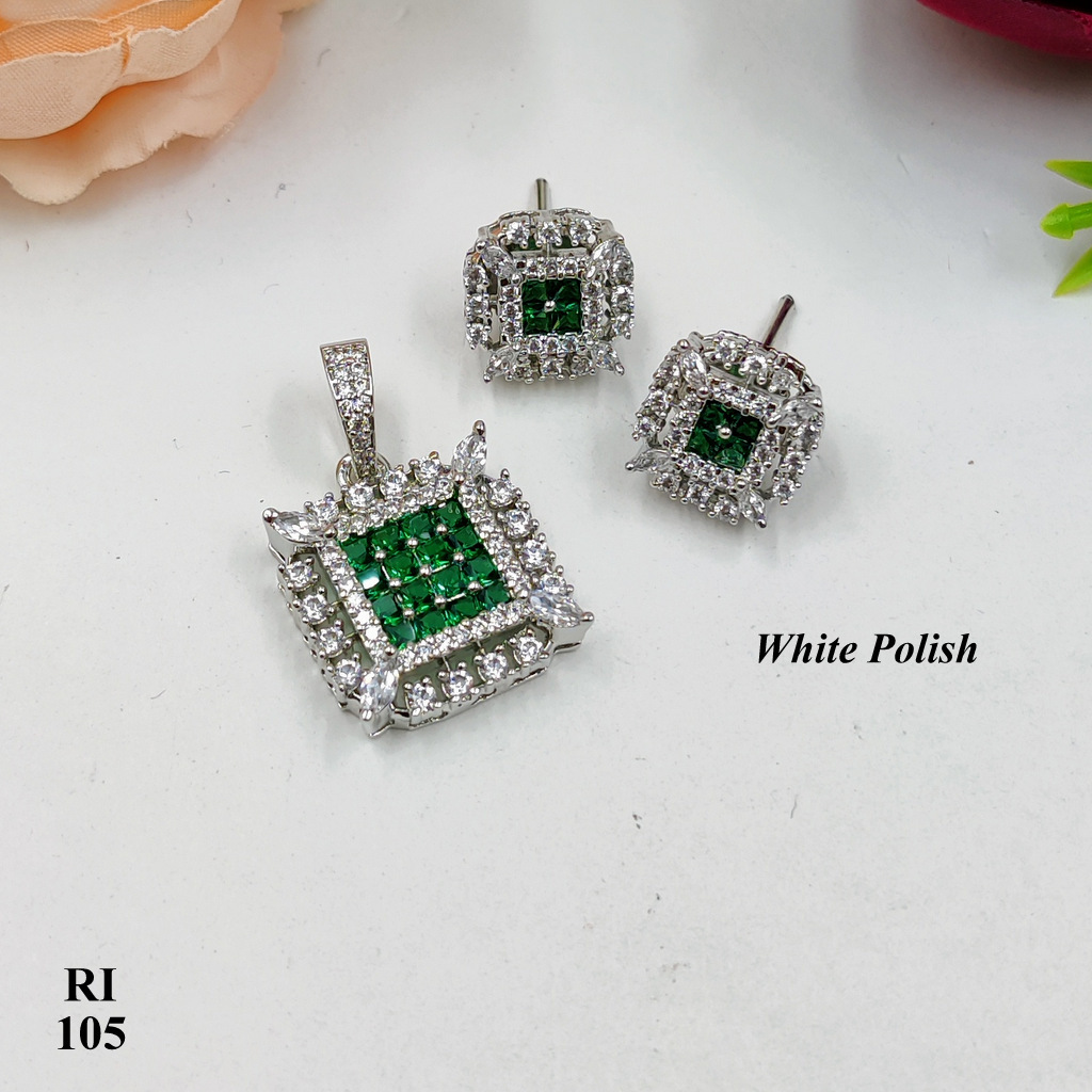 Latest Invisible Designer Locket Set - Gender: Women