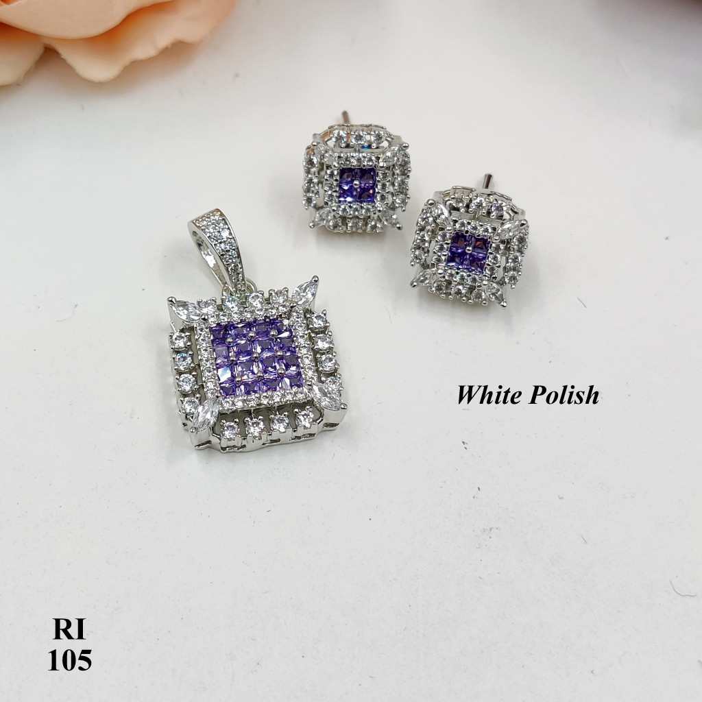 Latest Invisible Designer Locket Set - Gender: Women