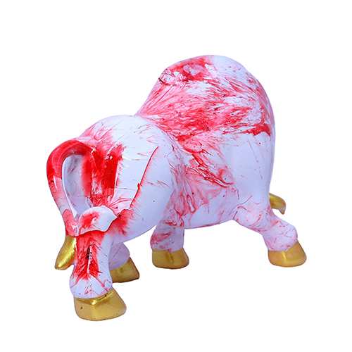 Bull Statue Shading Red Height: 5 Centimeter (Cm)