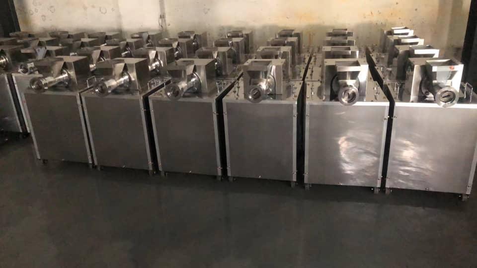 Pasta Making Machine Capacity: 30 Kg/hr