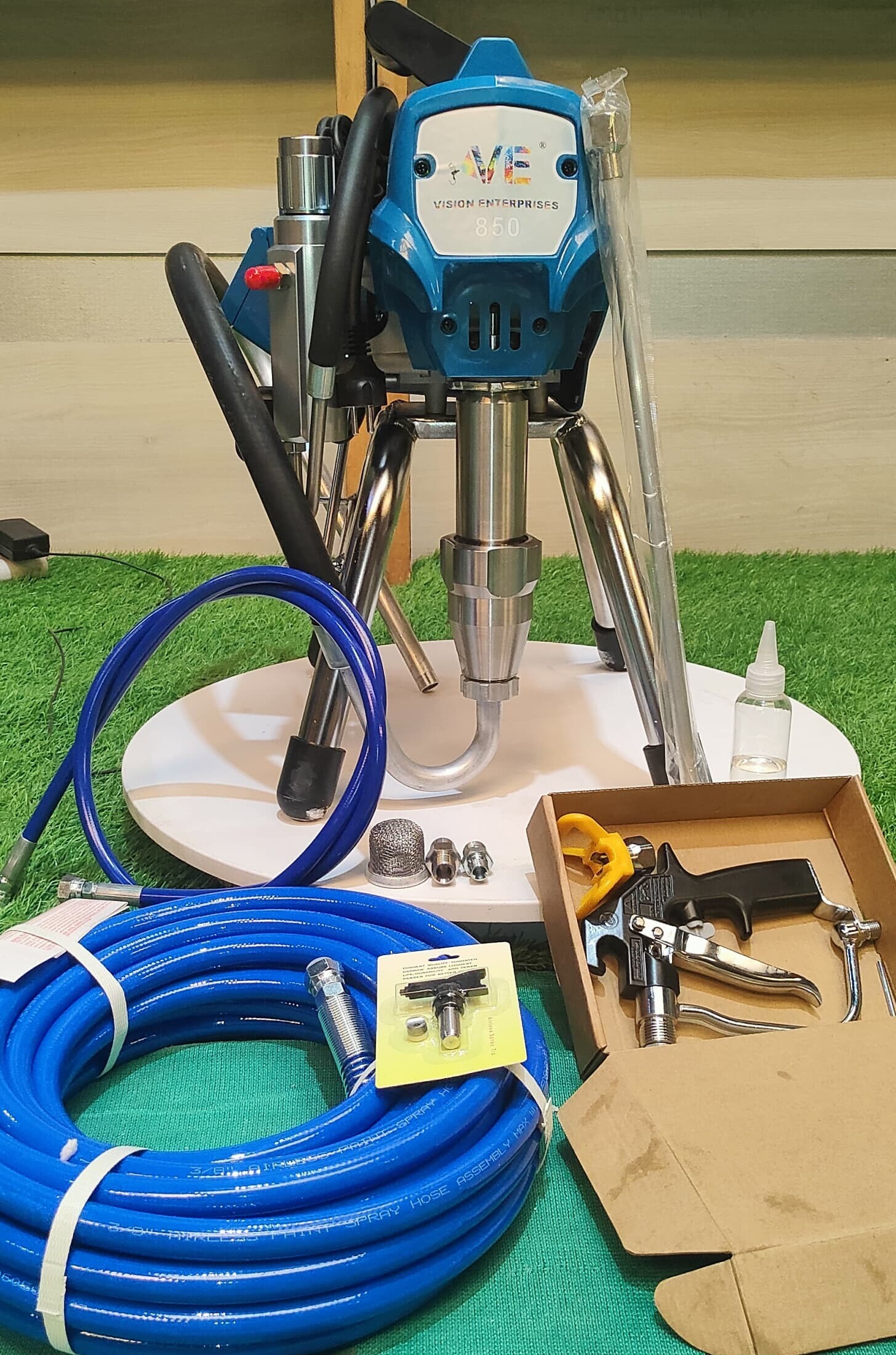 Airless Painting And Putty Machine Ve 850 - Color: Blue