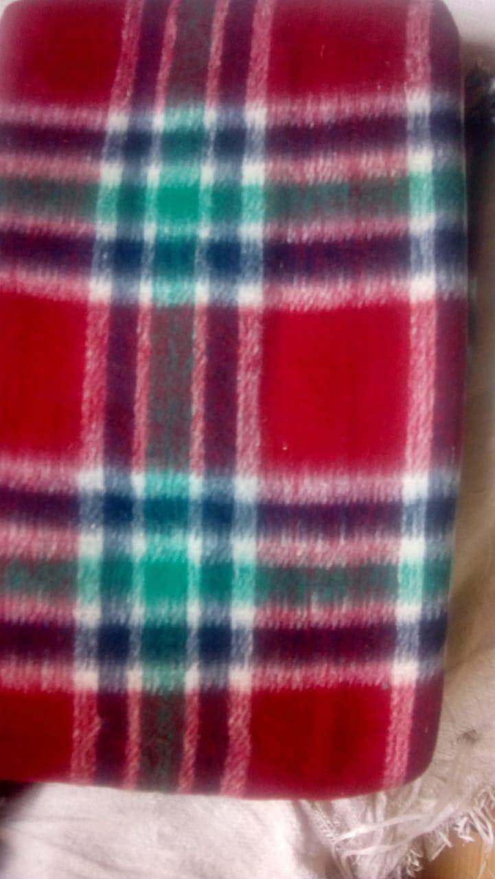 Three Pecock Blanket Preminum - Age Group: Adults