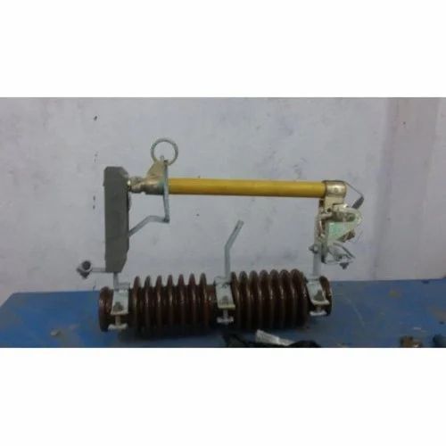 11KV ठोस कोर ड्रॉप आउट फ्यूज