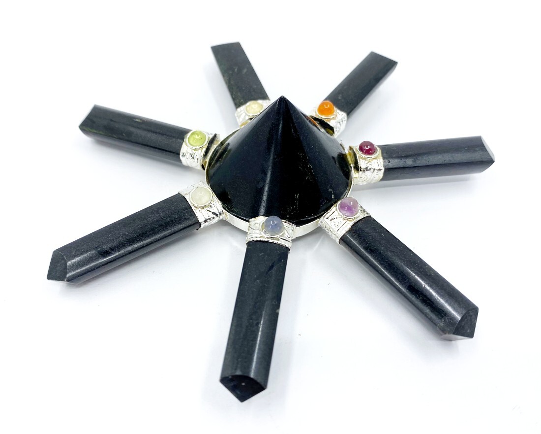 7 Chakra Pyramid Energy Generator, Crystal Energy Tool - Color: Multicolor