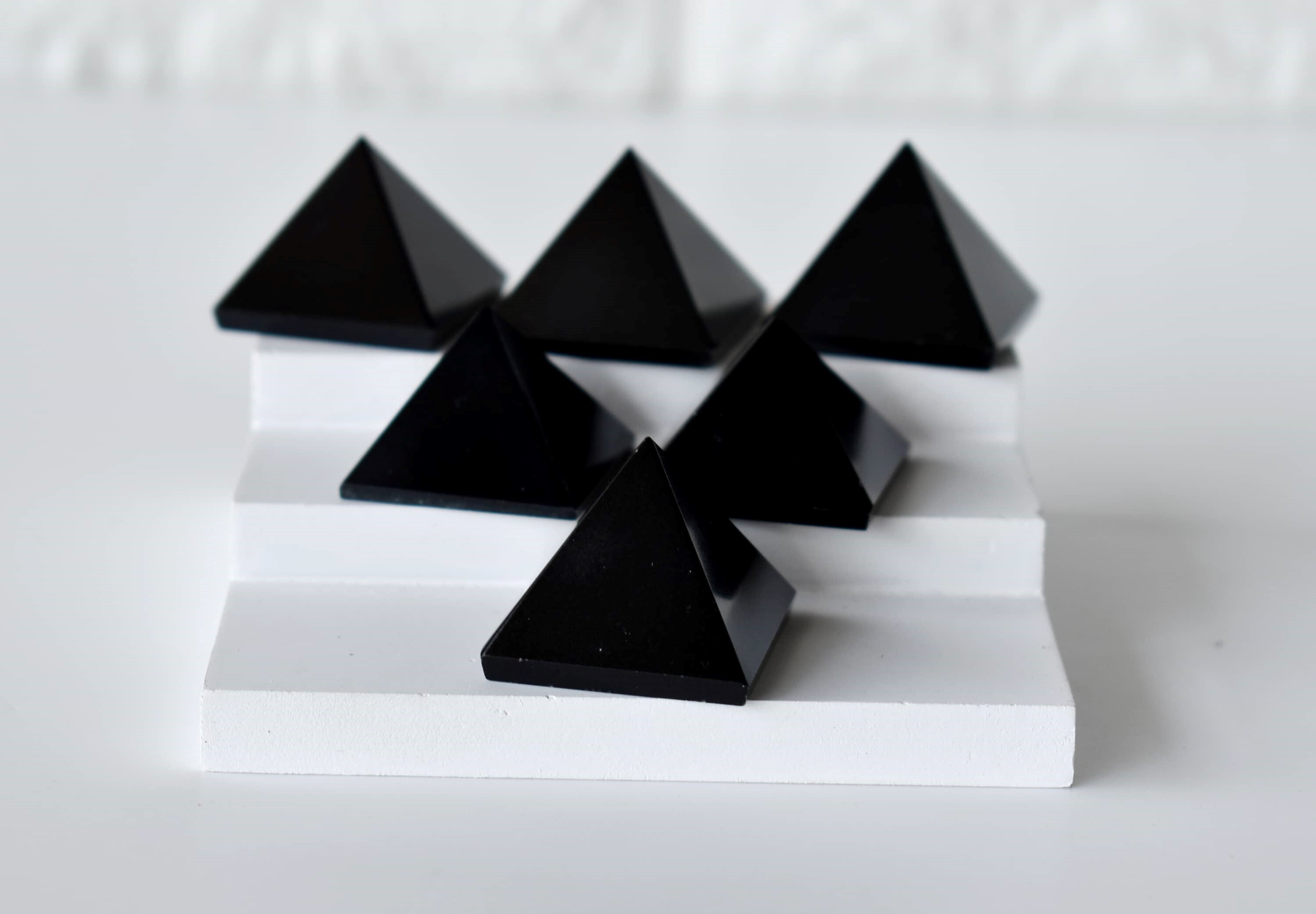Black Agate Crystal Pyramid - 1 Inch, Polished Finish For Energy And Focus