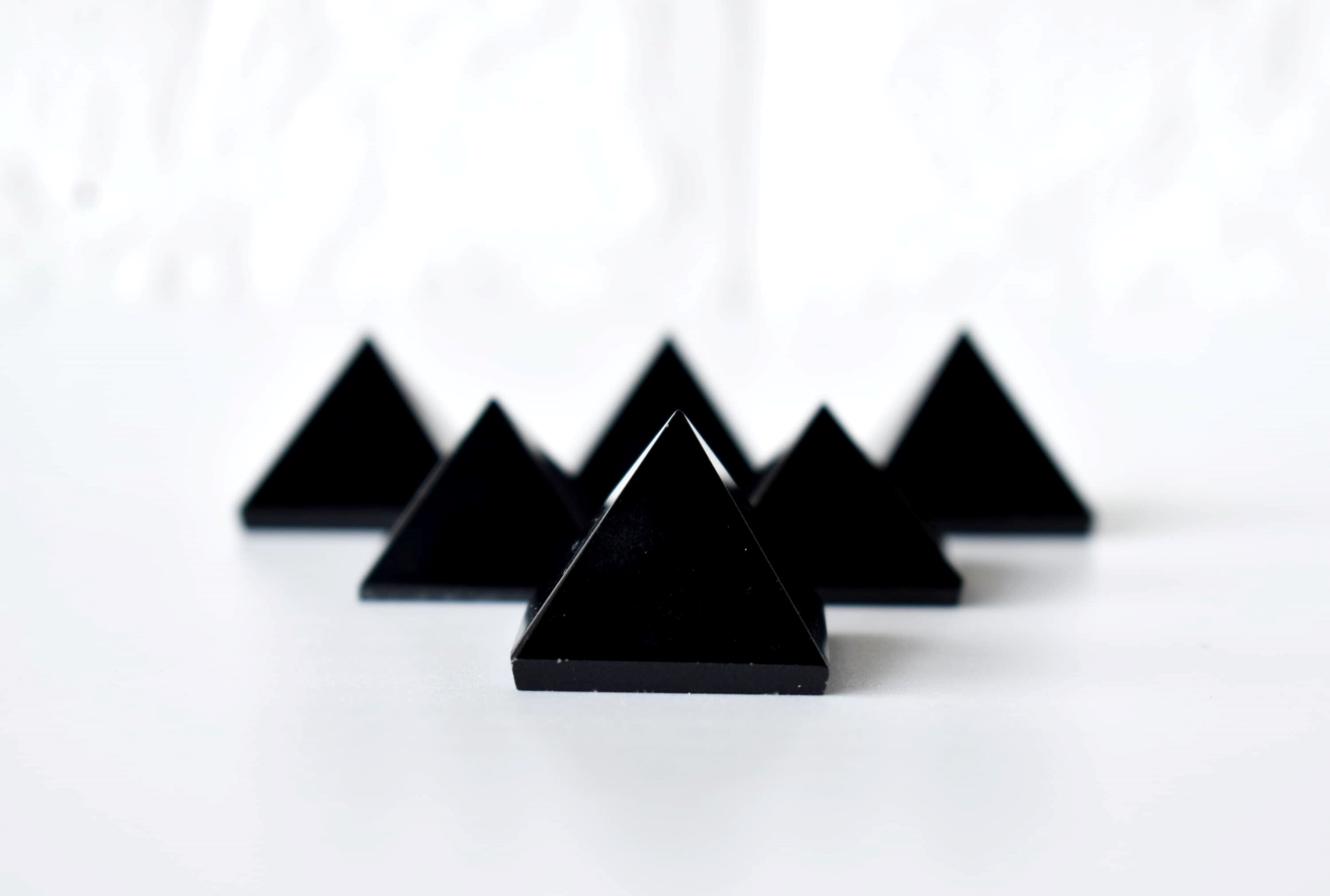Black Agate Crystal Pyramid - 1 Inch, Polished Finish For Energy And Focus