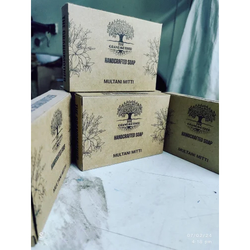 Kraft Liner Box - Paper Material, Rectangular Shape, Brown Color | UV Offset Printing for Vibrant Designs in Industrial Shopping Packaging