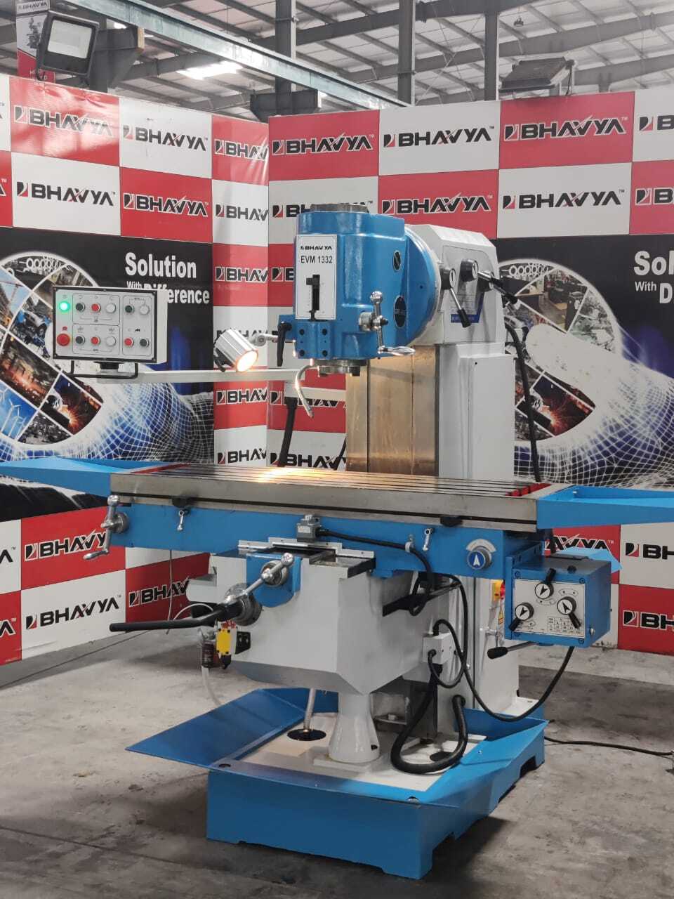 White And Blue Knee Type Milling Machine