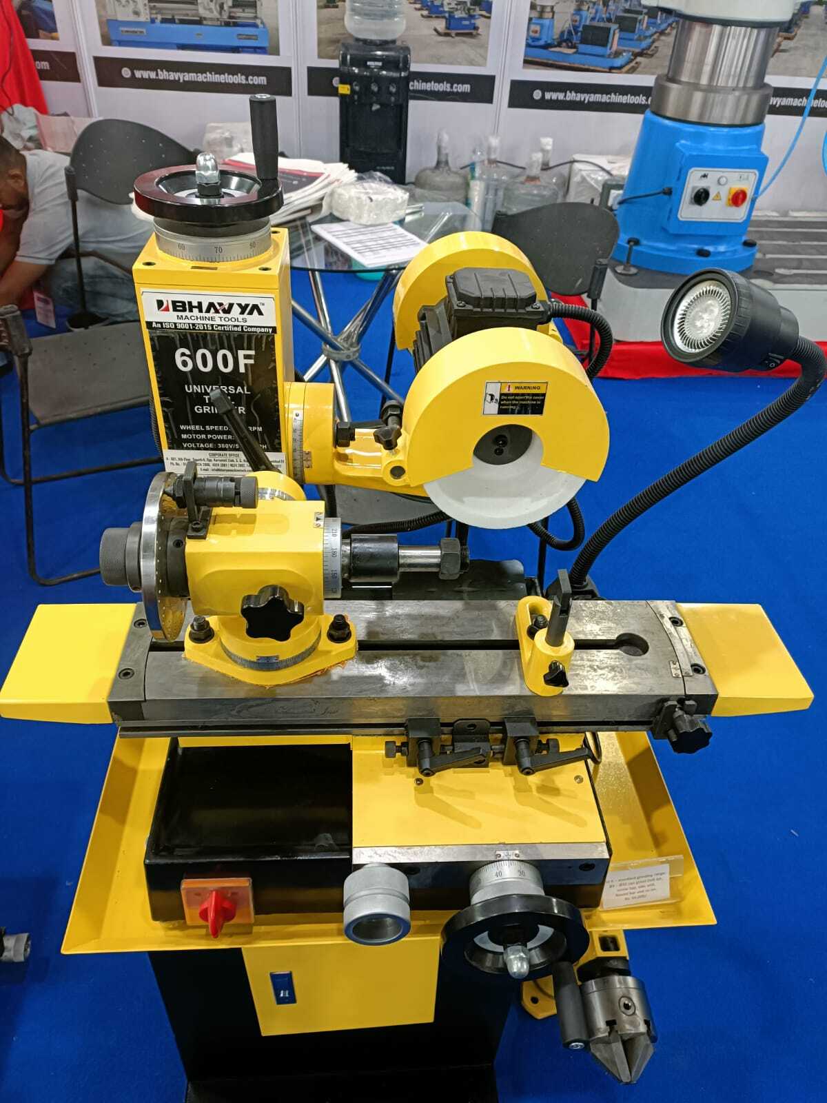 Black And Yellow 600f Universal Tool Grinder Machine