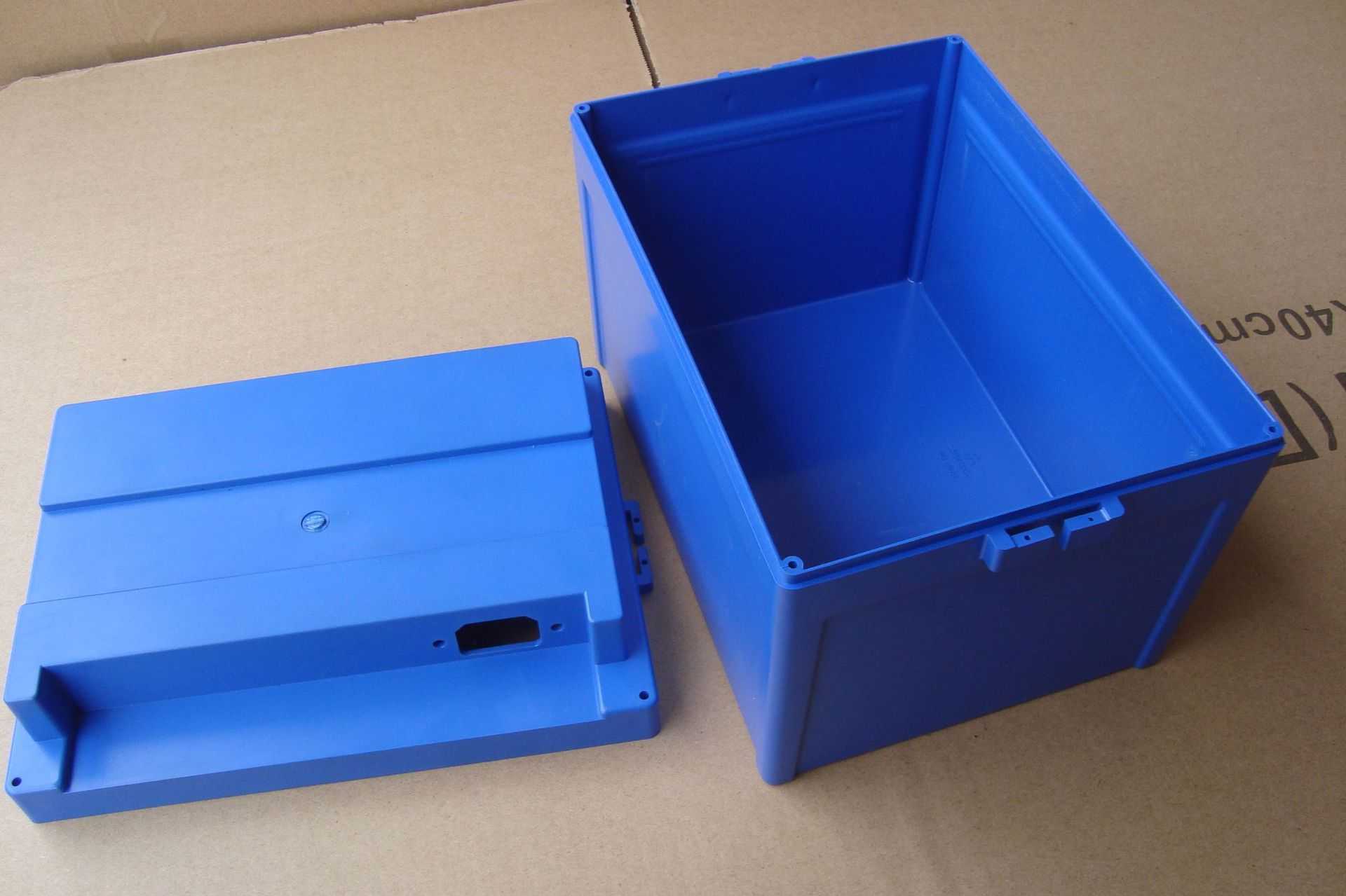 Polycarbonate Acrylonitrile Butadiene Styrene - Color: White/black/nature