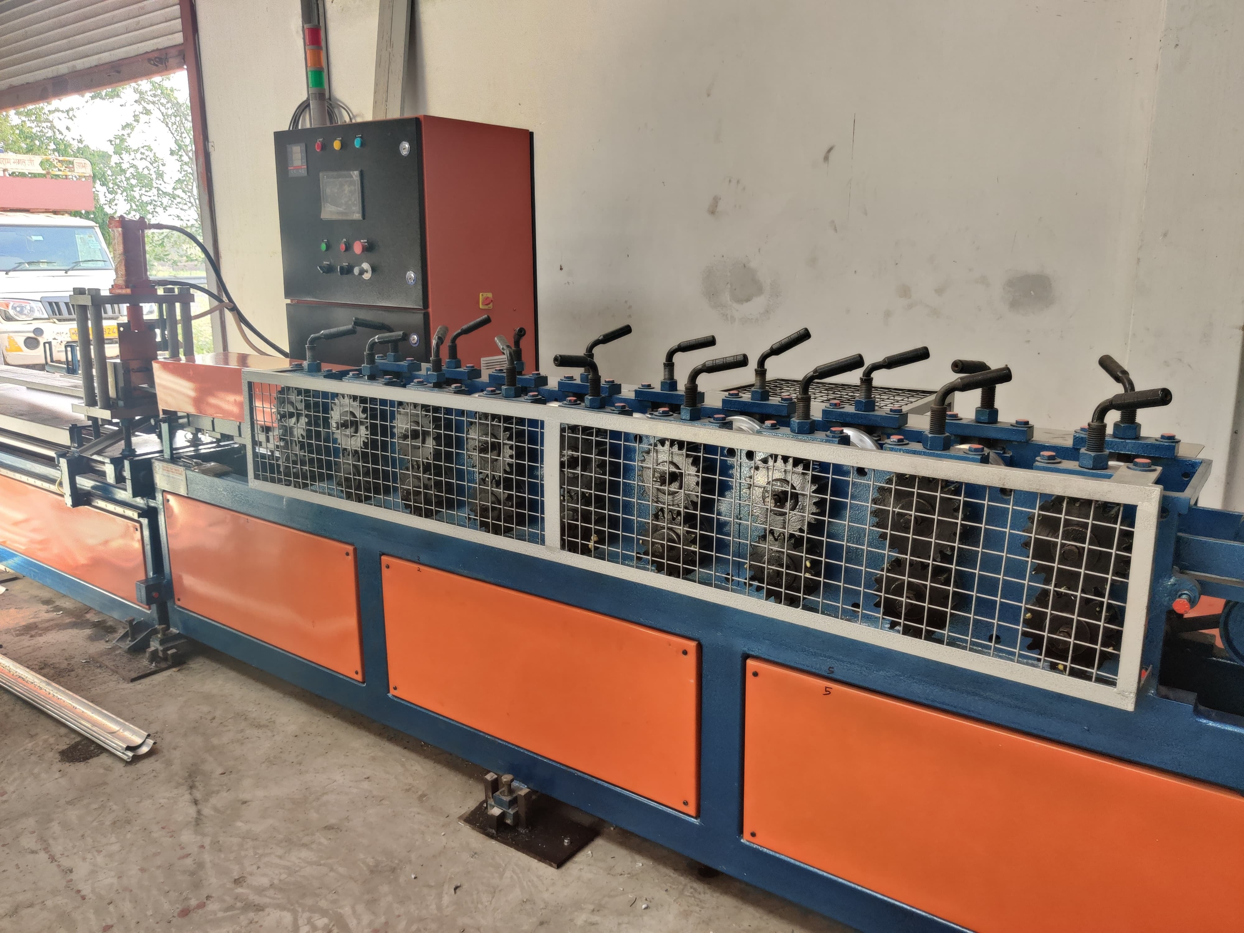 Fully Automatic Shutter Strip Machine