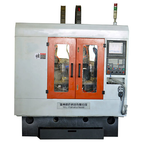 4-स्पिंडल पीतल टैप छिलने की सीएनसी मशीन