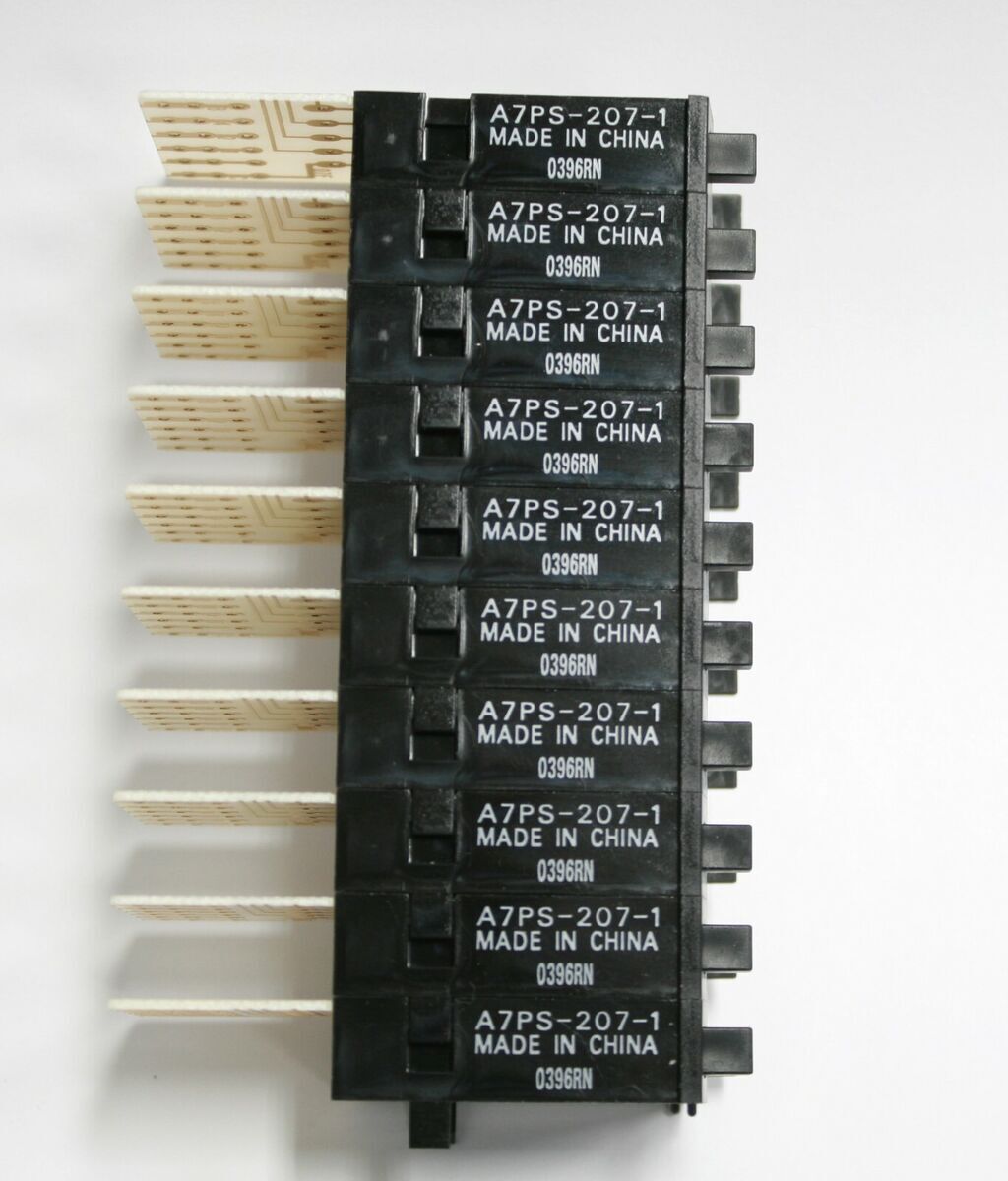 A7ps-207-1 Thumbwheel Switch - Color: Black