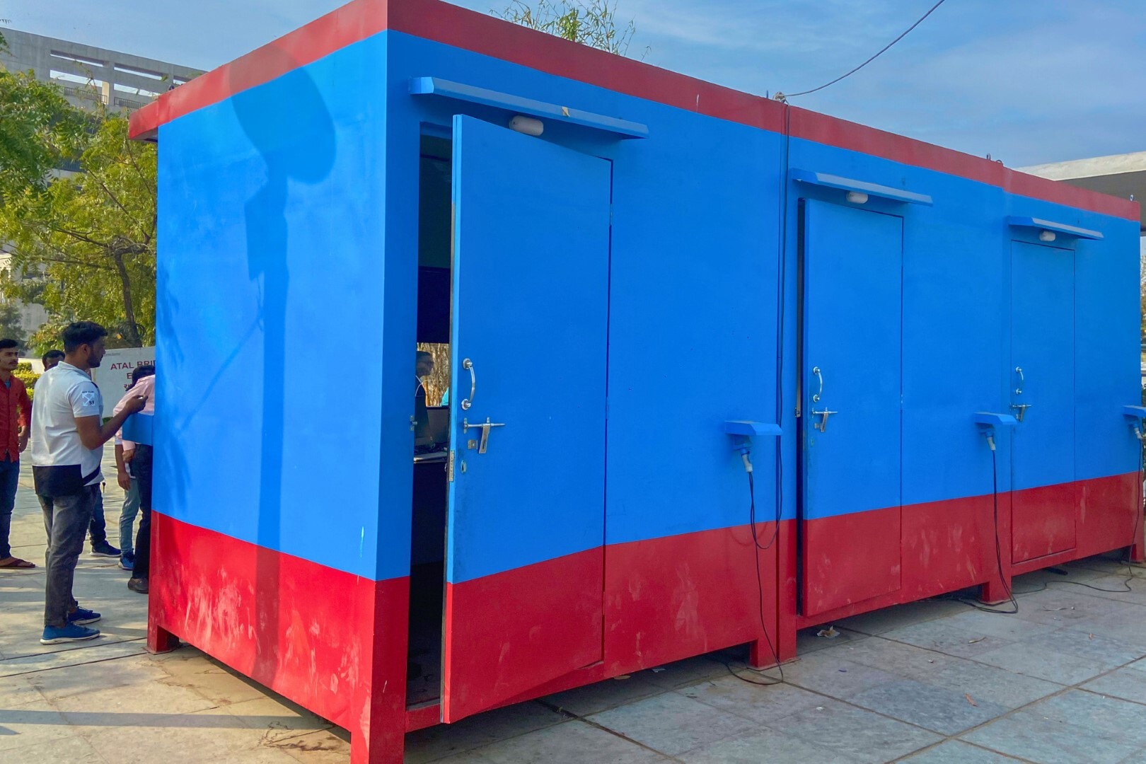 Ticket Window Container Internal Dimension: Standard
