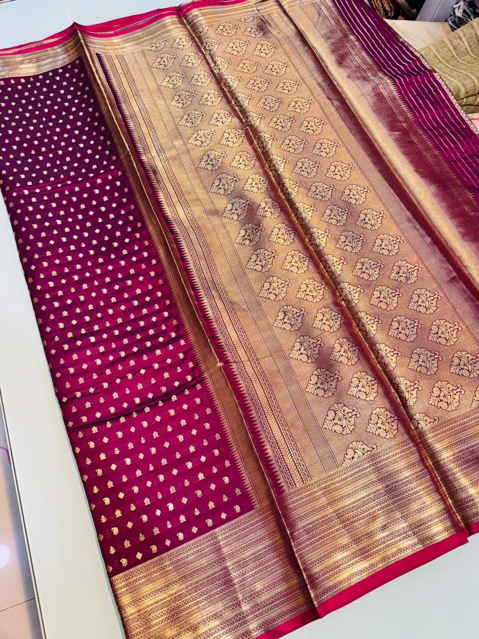 Kanchipuram Pure Silk Handloom Saree - 5.50m With 0.80m Brocade Blouse Gold Zari Work With Pink Border