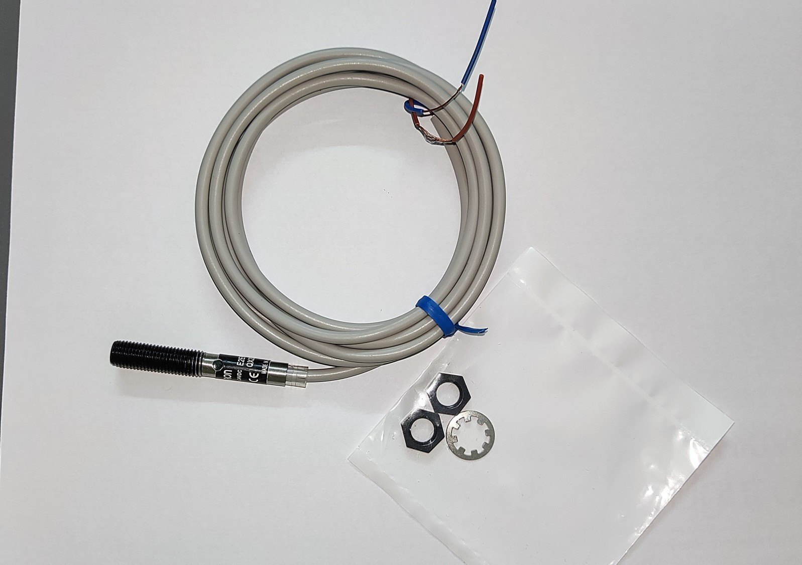 Omron E2ef-q Series (Spatter-proof Sensor Dc 2-wire) E2ef-qx2d1 2m