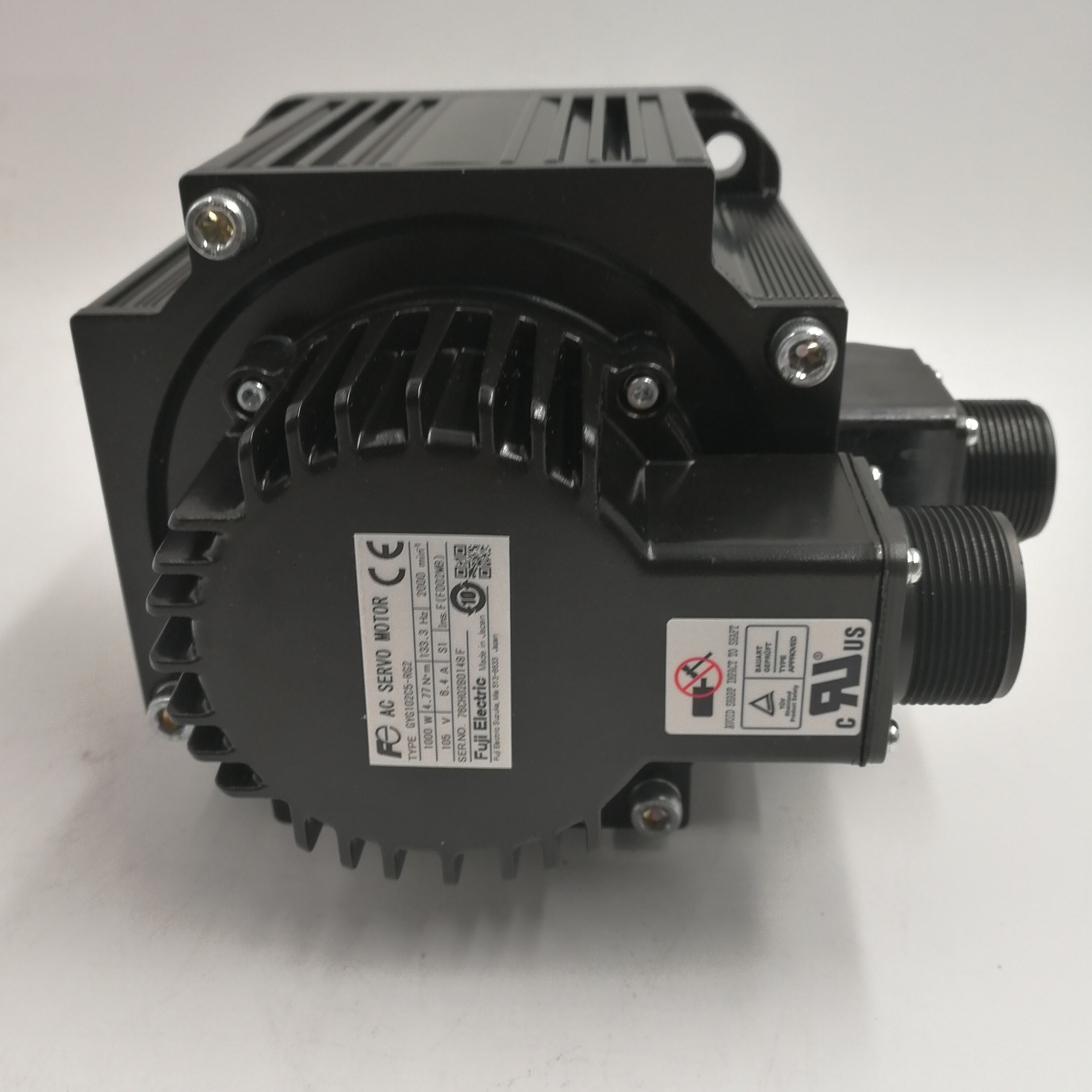 Fuji Electric Servo Motor Gyg152c5-rg2 - Color: Black